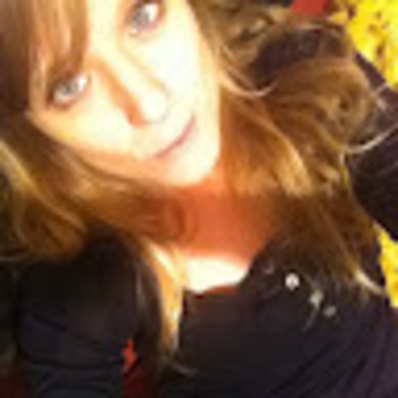 Meet your Posher, Jennifer - Picture 1 of 1